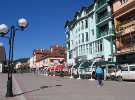 U Crnoj Gori od danas nove mjere, policijski sat od ponoći