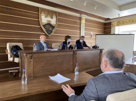 Održana tribina “Vakcinacija-sigurni put do pobjede nad pandemijom korona virusa” u Sjenici