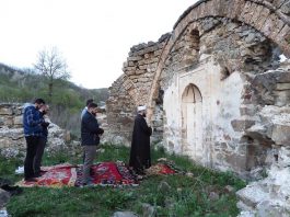 Muftija Kujević na iftaru u Radulićima na Bihoru – Naša obaveza da vakufe vratimo i obnovimo