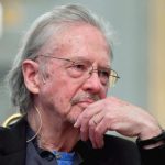 Vučić danas dodeljuje Handkeu Orden Karađorđeve zvezde prvog stepena