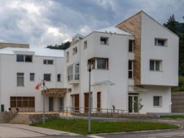 Opštinski odbor SPP Petnjica odgovorio je predsjedniku opštine Petnjica Samiru Agoviću: Ne bavimo sepolitikanstvom, ujedinimo snage, jer uskoro neće imati ko da glasa