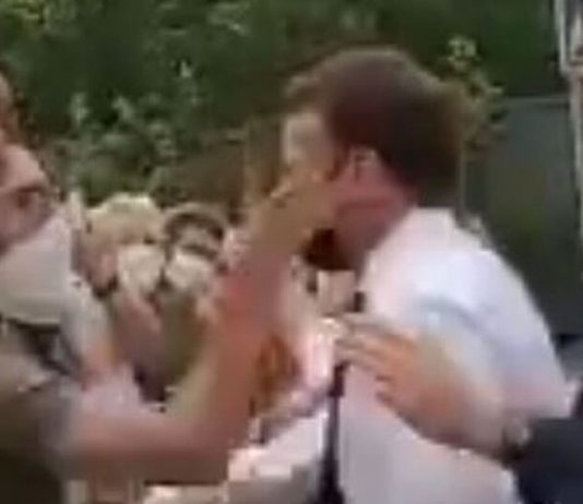 Muškarac ošamario predsjednika Francuske Emmanuela Macrona