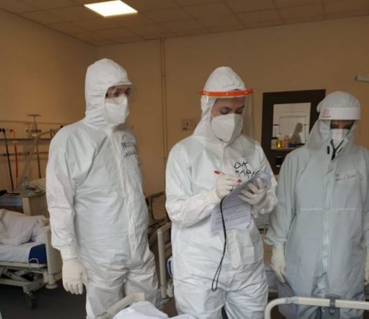 Vučić odlikovao ljekare Opšte bolnice u Novom Pazaru