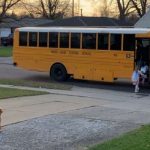 OŠ “Savin Bor dobija školski autobus od Minsitarstva