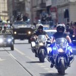 Pogledajte defile policajaca Federacije BiH u Sarajevu: Oklopna vozila, helikopter, specijalci…