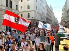 Hiljade građana u Beču obilježava 26. godišnjicu genocida u Srebrenici