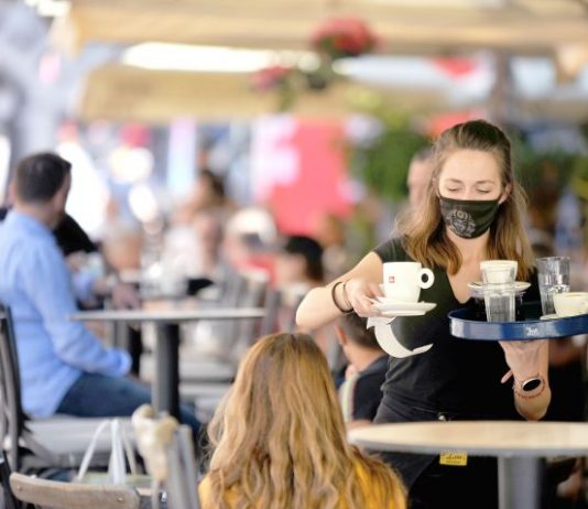 Uvedene nove mjere u Crnoj Gori: Gosti u kafiće mogu samo uz covid potvrdu