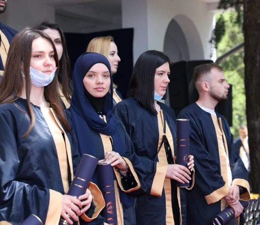 نوفي بازار – اهتمام كبير لدى النساء للحصول على التعليم العلي