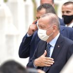 Erdogan odao počast Aliji Izetbegoviću na mezarju Kovači