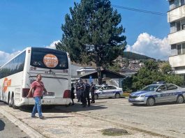 Autobus pun migranata zaustavljen u Novom Pazaru