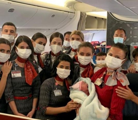 Afganistanka se porodila pri evakuaciji tokom leta Turkish Airlinesa