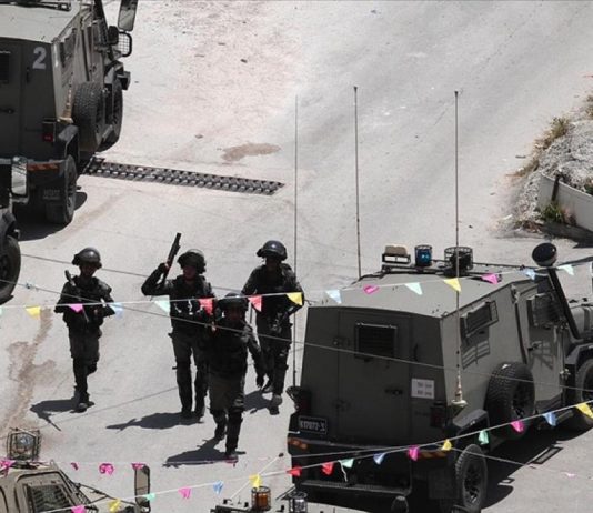 U izraelskim racijama na Zapadnoj obali ubijeno četvero Palestinaca, petero ranjeno