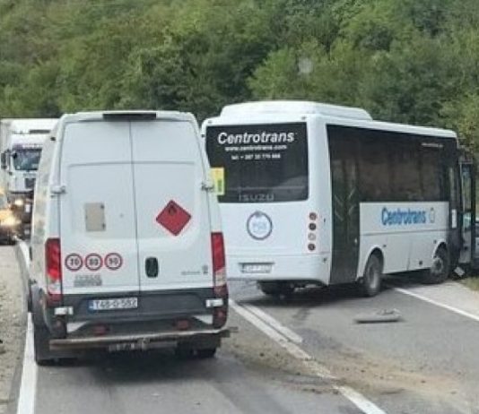 Stravična nesreća u Ilijašu: Poginuli muškarac i žena