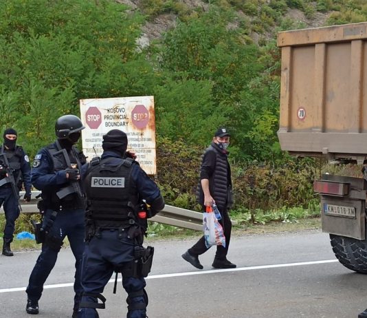 Blokirani granični prijelazi na sjeveru Kosova, Srbi traže da Vučić hitno reagira
