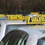 Taksista na aerodromu u Sarajevu odbio voziti putnika sa štakama jer mu je vožnja bila prekratka