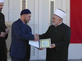 Otvorena džamija Firdeus u tutinskom naselju Svračiće
