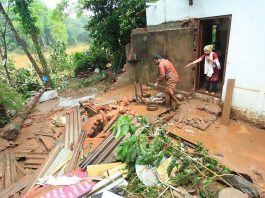 Najmanje 46 ljudi poginulo u poplavama u Indiji