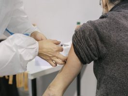 Tiodorović: Četvrta doza vakcine protiv koronavirusa verovatno na proleće