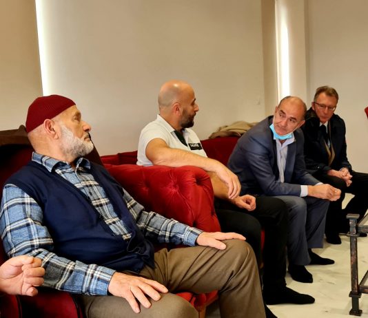 Delegacija Univerziteta u Sarajevu obavila hatar – Muftija Zukorlić je bio veliki čovjek