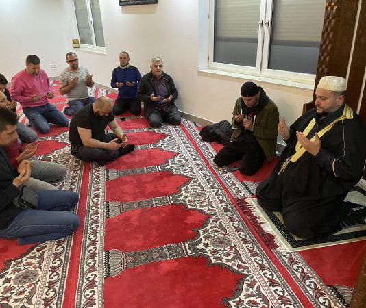 Članovi “Bike club Austria” proučili hatme dovu za dušu rahmetli Muftije