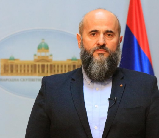 Knjiga žalosti povodom preseljenja poslanika Muamera Zukorlića postavljena u Skupštini