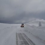 Ne krećite na put preko ove planine; snijeg zavijao Goliju, vetar pravi smetove