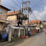 Trafostanica smrti među kućama u Šutenovcu