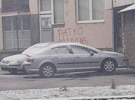 Osvanuo grafit “Ratko Mladić” na zgradi u Pljevljima