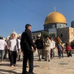 Fanatični Jevreji u pratnji izraelske policije upali u dvorište kompleksa Al-Akse