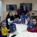 Mališanima poklon paketići