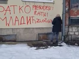 Bošnjak iz Pljevalja dopisao istinu na uvrjedljive grafite