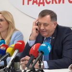 Dodik prekinuo press konferenciju i javio se na Čovićev poziv