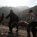 U prevrtanju autobusa poginulo 20 osoba