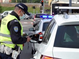 Maloletnik vozio novopazarskim naseljem skoro 160 kilometara na sat