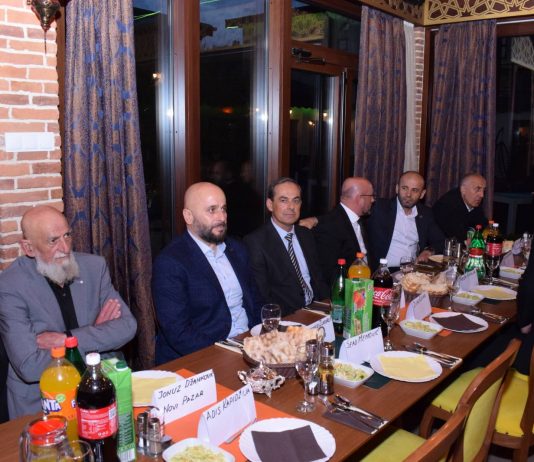 Prijepoljska dijaspora organizirala iftar u znak podrške Muftijnom amanetu!