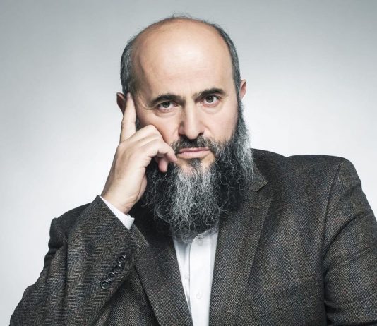 Meni je nas, sve češće, jako žao