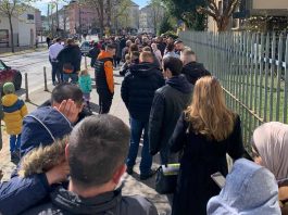 DIJASPORA GLASA – Gužve ispred diplomatsko-konzularnih predstavništva