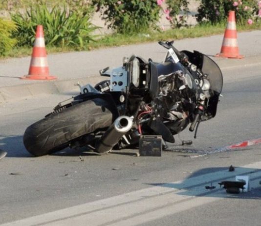 TEŠKA NESREĆA KOD NOVOG PAZARA – Motociklista stradao u sudaru!