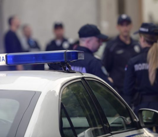 Policajcu u stanici pretio da će mu zapaliti kuću i pobiti porodicu