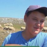 Mladi čobanin sa Pešteri voleo bi da ostane u selu, samo kada bi imao vode