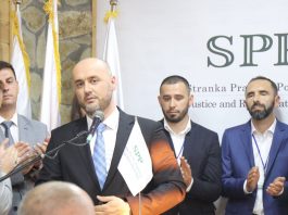 Mi moramo uspjeti, jer nemamo alternativu