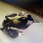 Huligani kamenjem razbili izlog biletarnice na stadionu Novog Pazara