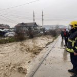 TRAGEDIJA U NOVOM PAZARU – Dvije osobe se udavile, upali u rijeku Trnavicu (Video)