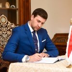 Ministar Đerlek se upisao u knjigu žalosti u ambasadi Sirije – “Saosjećamo sa patnjom i bolom koji sirijski narod proživljava”