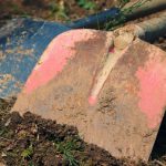 Tuča u Novom Pazaru: Bratanac izudarao amidžu lopatom, muškarac zadobio povrede opasne po život