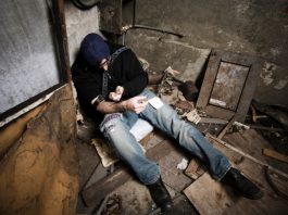 Pazarac preminuo od predoziranja drogom, drugom se bore za život