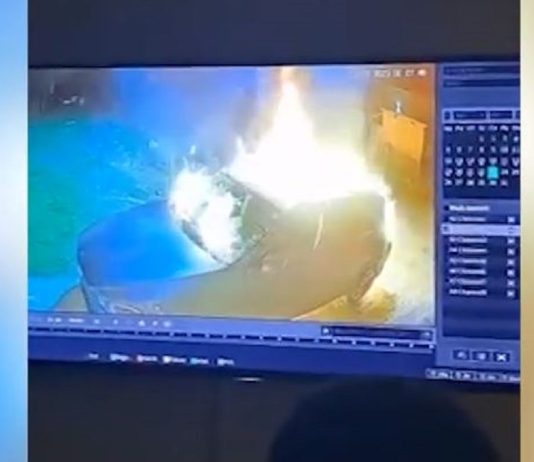 Dvojica muškaraca zapalila novi GLE džip u Novom Pazaru (Video)