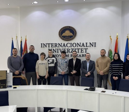 Na Univerzitetu organizirano takmičenje u brzom kucanju