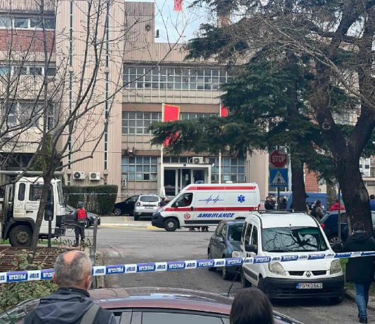 Eksplozija u Osnovnom sudu u Podgorici – poginula osoba koja je aktivirala bombu, sedmoro povrijeđeno