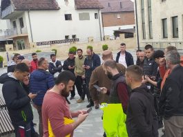 Pazarci krenuli u potragu za nestalim mladićem